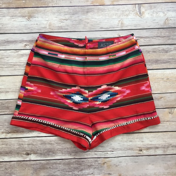 Astr Pants - ASTR | Aztec Print High Waisted Shorts Size XS